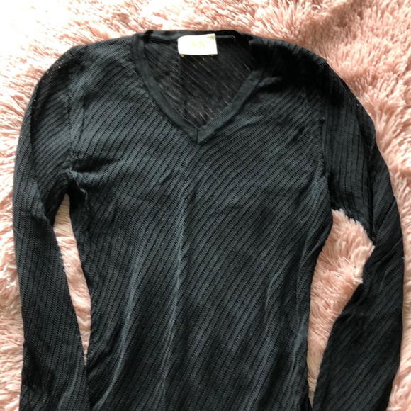 Cache semi-sheer black cover-up with long sleeves - Picture 4 of 6